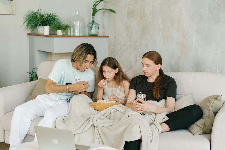 Tips for Hosting a Cozy Movie Night at Home Everyone Will Love